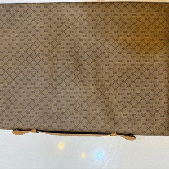 Gucci Brown Monogram Briefcase with Gold Lock - Picture 2 of 5